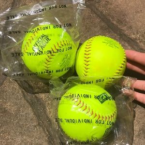 3 softballs NWT